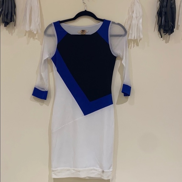 Dress - Picture 2 of 4